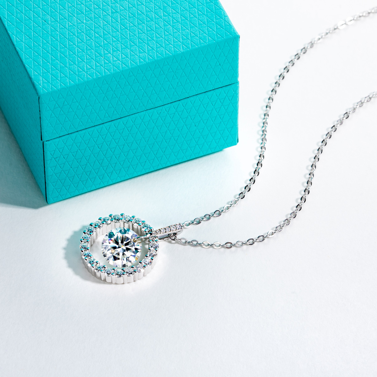 AnuJewel 3ct D Colore Moissani - Ansi Chain recensione e prezzo